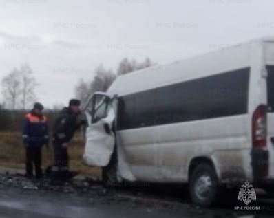 Спасатели МЧС принимали участие в ликвидации ДТП в Сухиничском районе, 237 км автодорога М-3 «Украина»